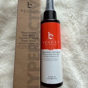 Beauty by Earth Facial Vitamin C Toner Spray, brand new!